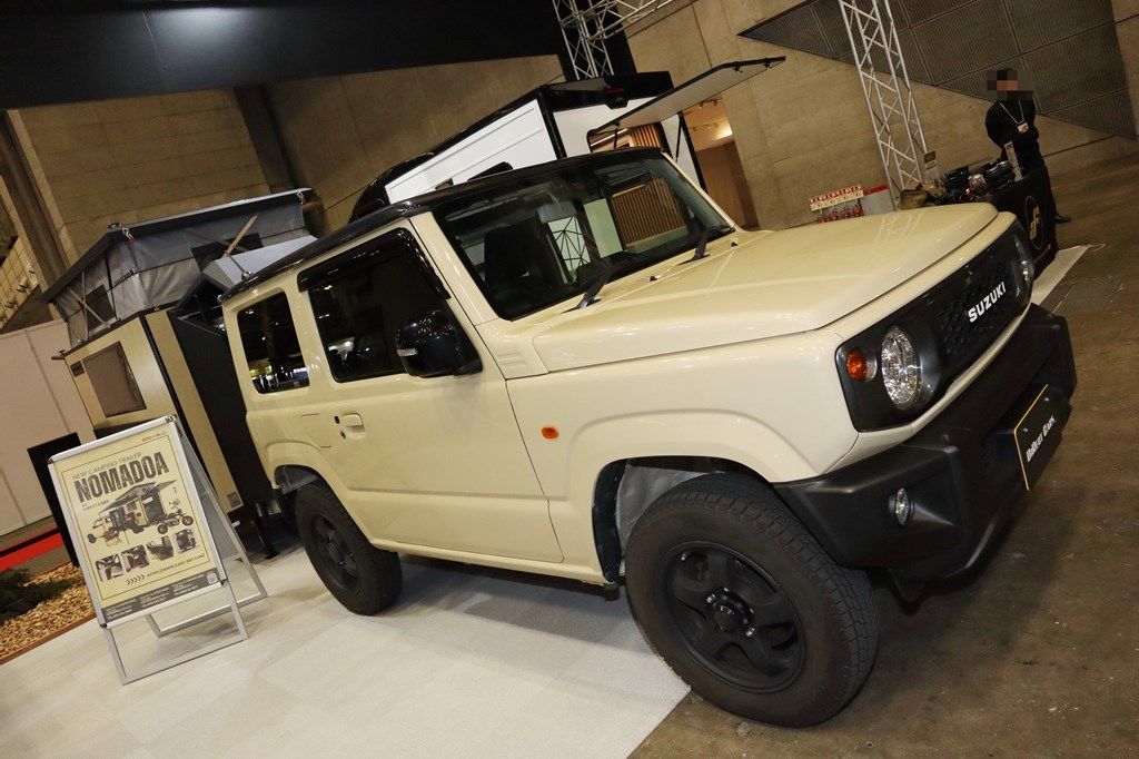 ダイレクトカーズの小型キャンピングトレーラー「ノマドア」（写真：筆者撮影）
