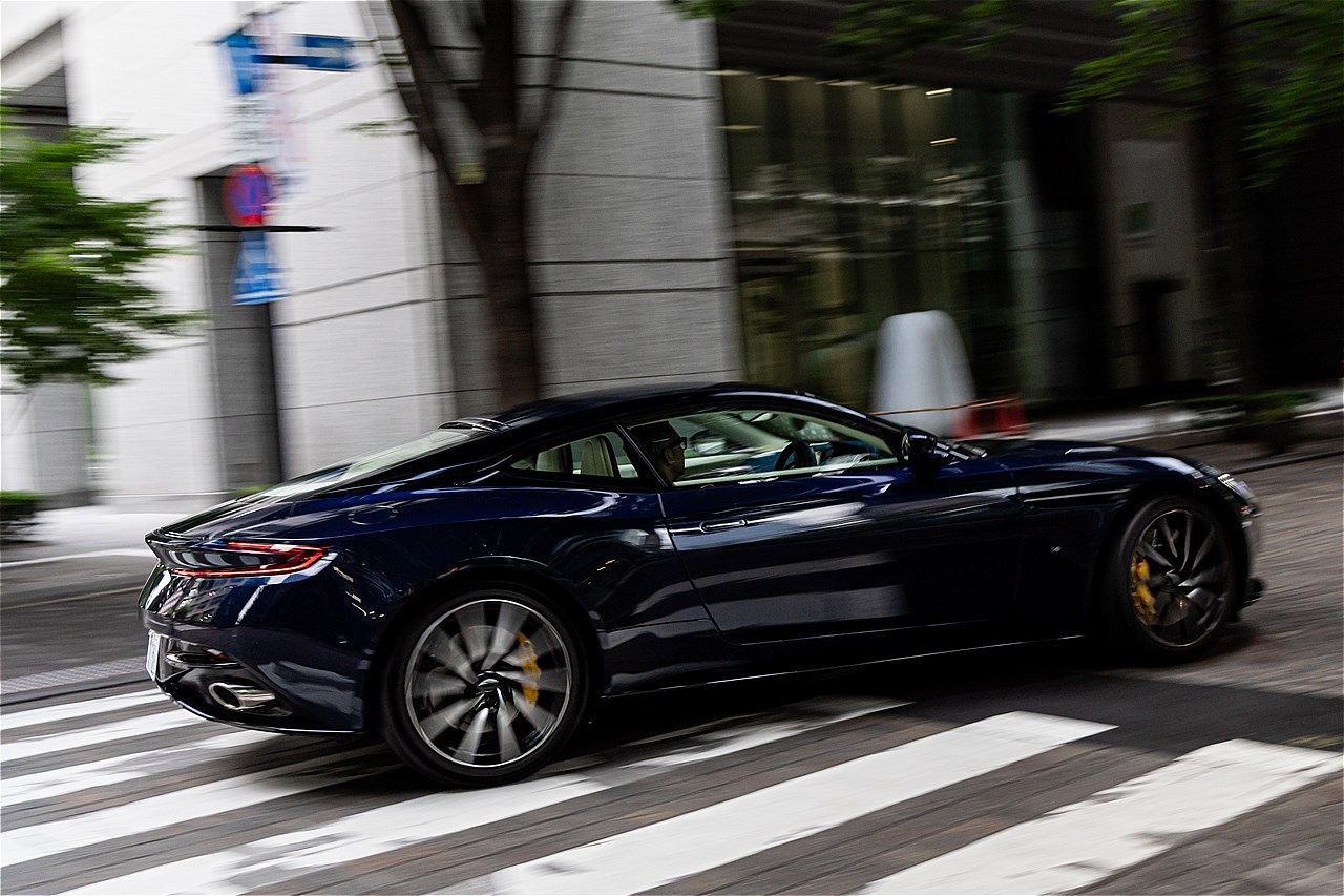 アストンマーティン「DB11」（写真：三木 宏章）