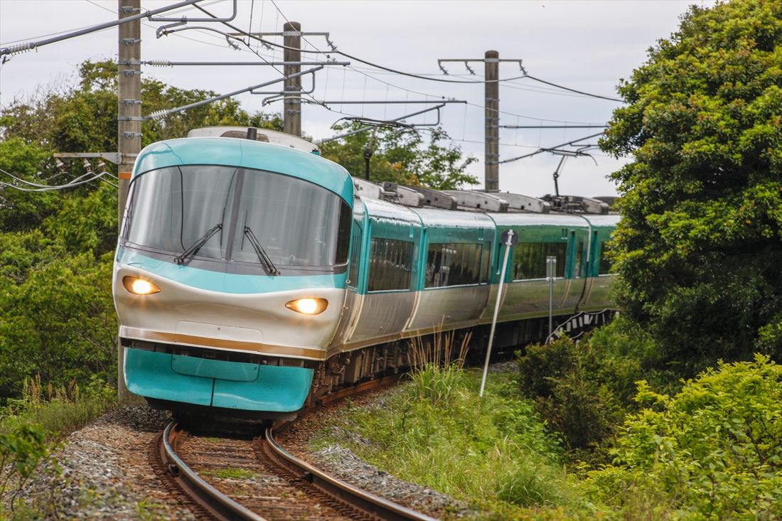 JR西日本の制御付き自然振り子車両283系。「オーシャンアロー」「くろしお」で活躍する（筆者撮影）