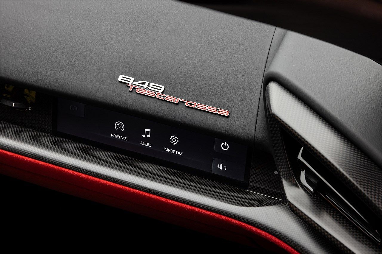 フェラーリの新型車「849テスタロッサ」（写真：Ferrari Japan）