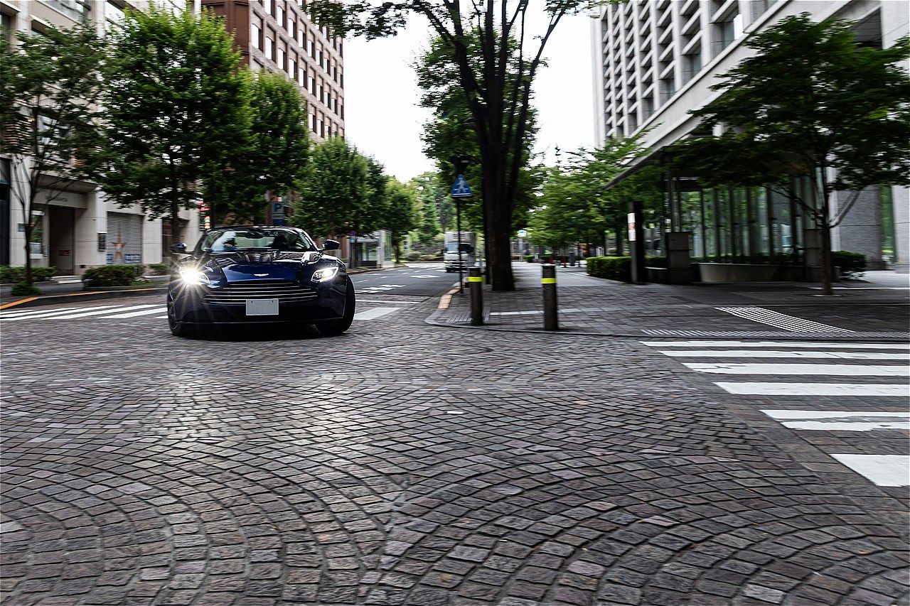 アストンマーティン「DB11」（写真：三木 宏章）