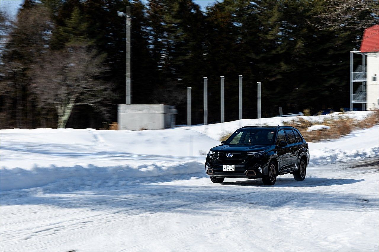 スバル「フォレスター」雪上試乗会の様子（写真：三木 宏章）