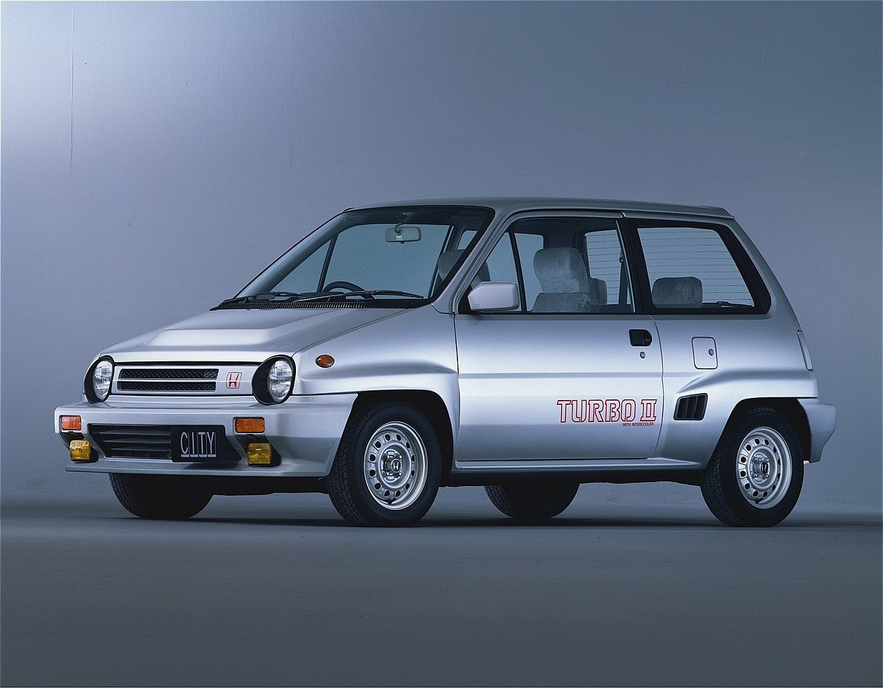 1983年発売のホンダ「シティ・ターボⅡ」（写真：本田技研工業）
