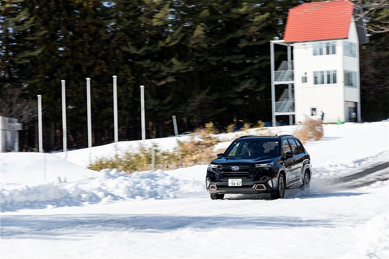 スバル「フォレスター」雪上試乗会の様子（写真：三木 宏章）