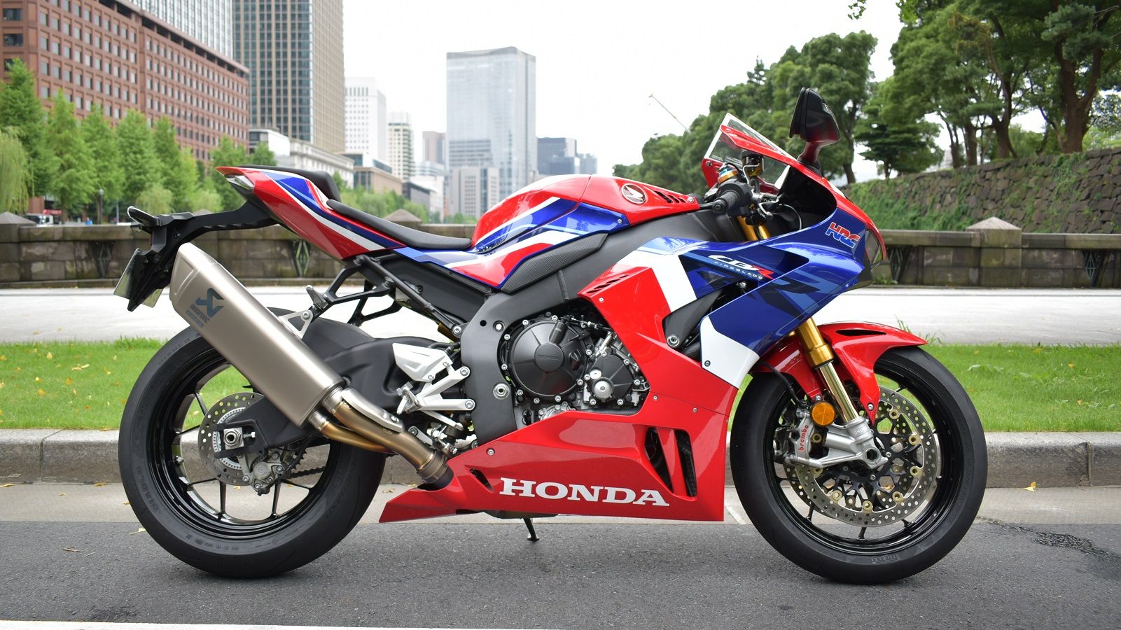 ホンダの 最新スーパーバイク 正統進化の凄み 2輪車 東洋経済オンライン 経済ニュースの新基準