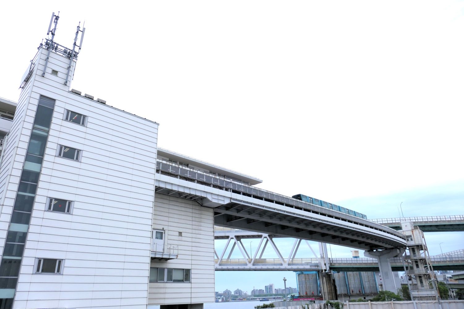 六甲ライナー　南魚崎駅