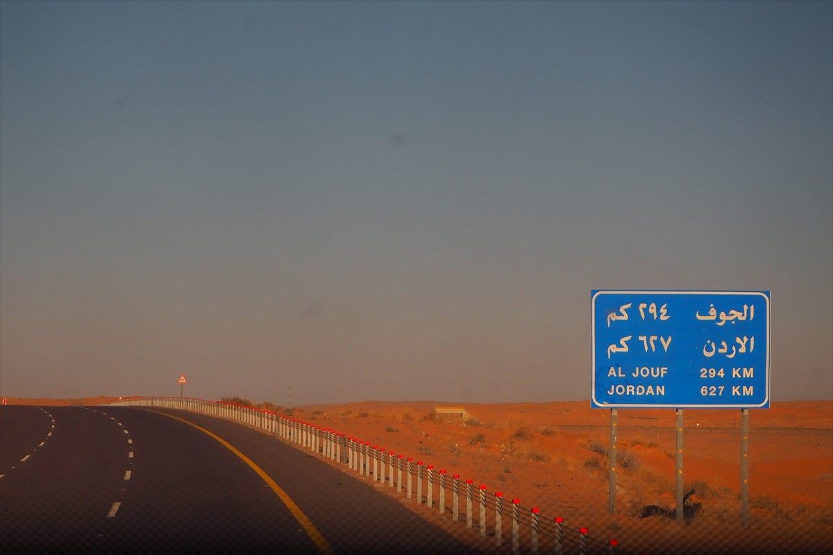 画像 | ｢高速道路＝緑｣とは限らない？｢標識の色｣に表れる地域性や歴史