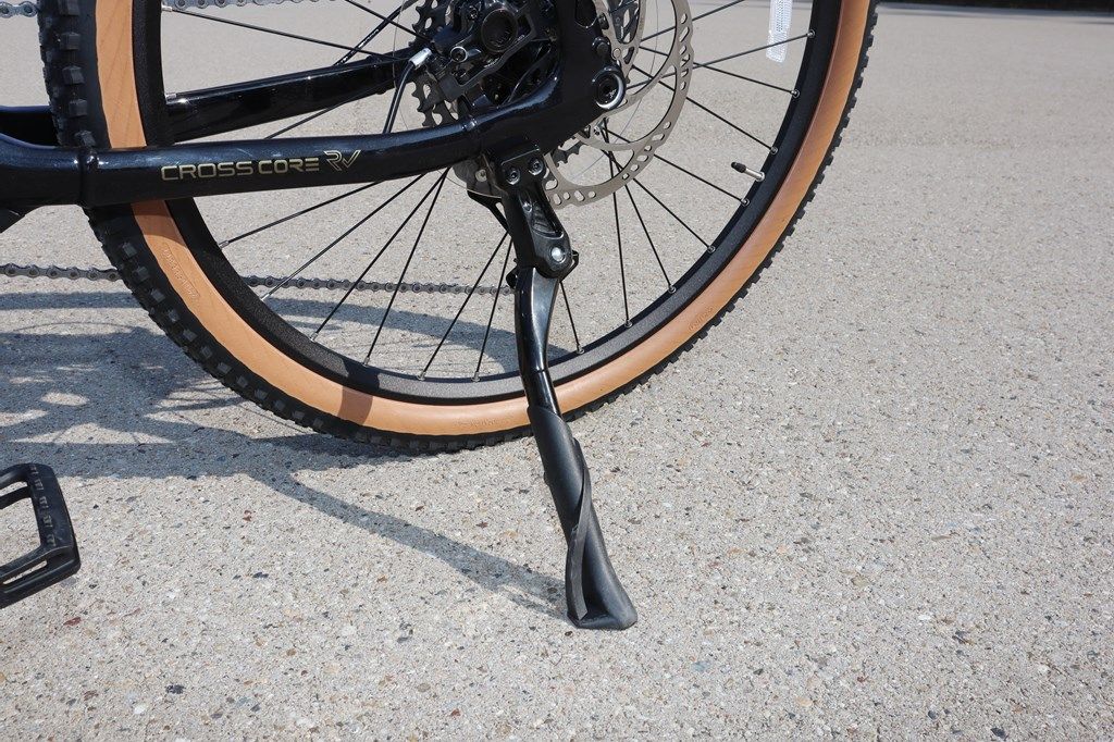 ヤマハの新型スポーツ電動アシスト自転車「クロスコアRV」（写真：筆者撮影）