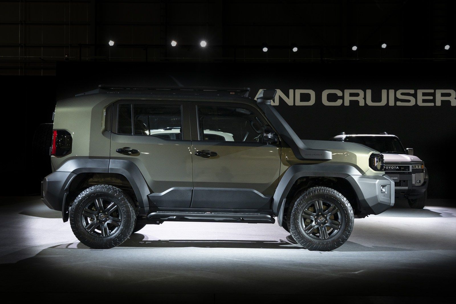 ランドクルーザーFJ（写真：トヨタ自動車）