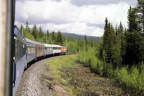 亜寒帯のヨーロッパ最北を目指すスウェーデンの夜行列車（1994年 筆者撮影）