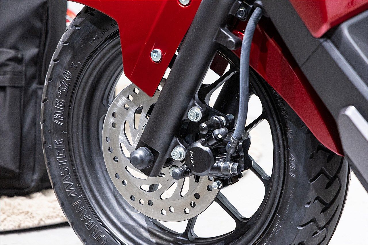 原付一種のホンダ新型電動スクーター｢アイコンe:｣（写真：三木 宏章）