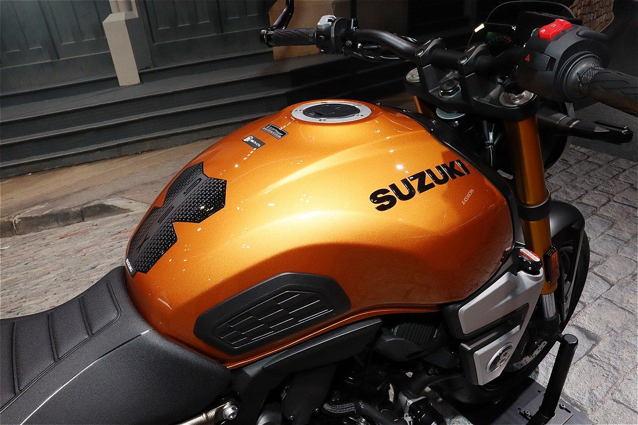 スズキの新型「GSX-8T」（筆者撮影）