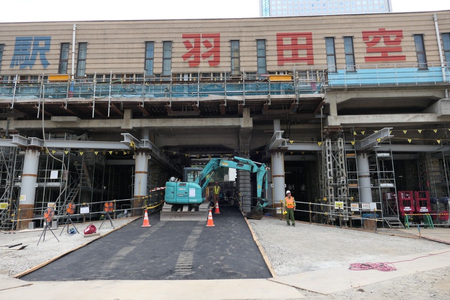 京急品川駅の工事現場