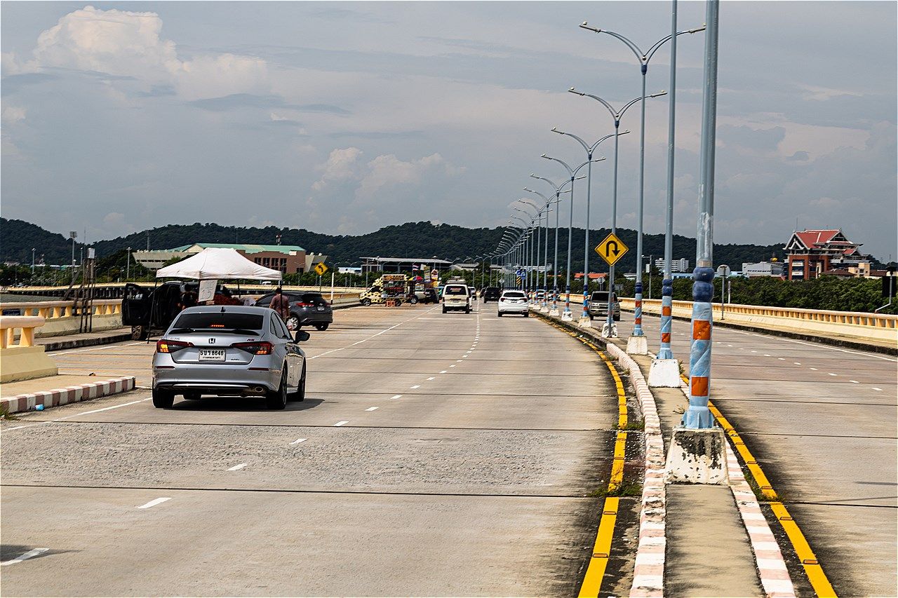 タイで試乗したホンダ「シビック e:HEV RS」（写真：筆者撮影）