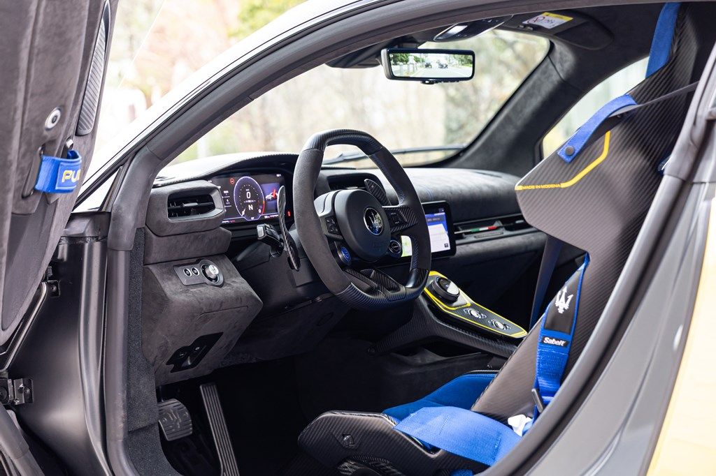 マセラティの最新モデル「GT2ストラダーレ」（写真：三木 宏章）