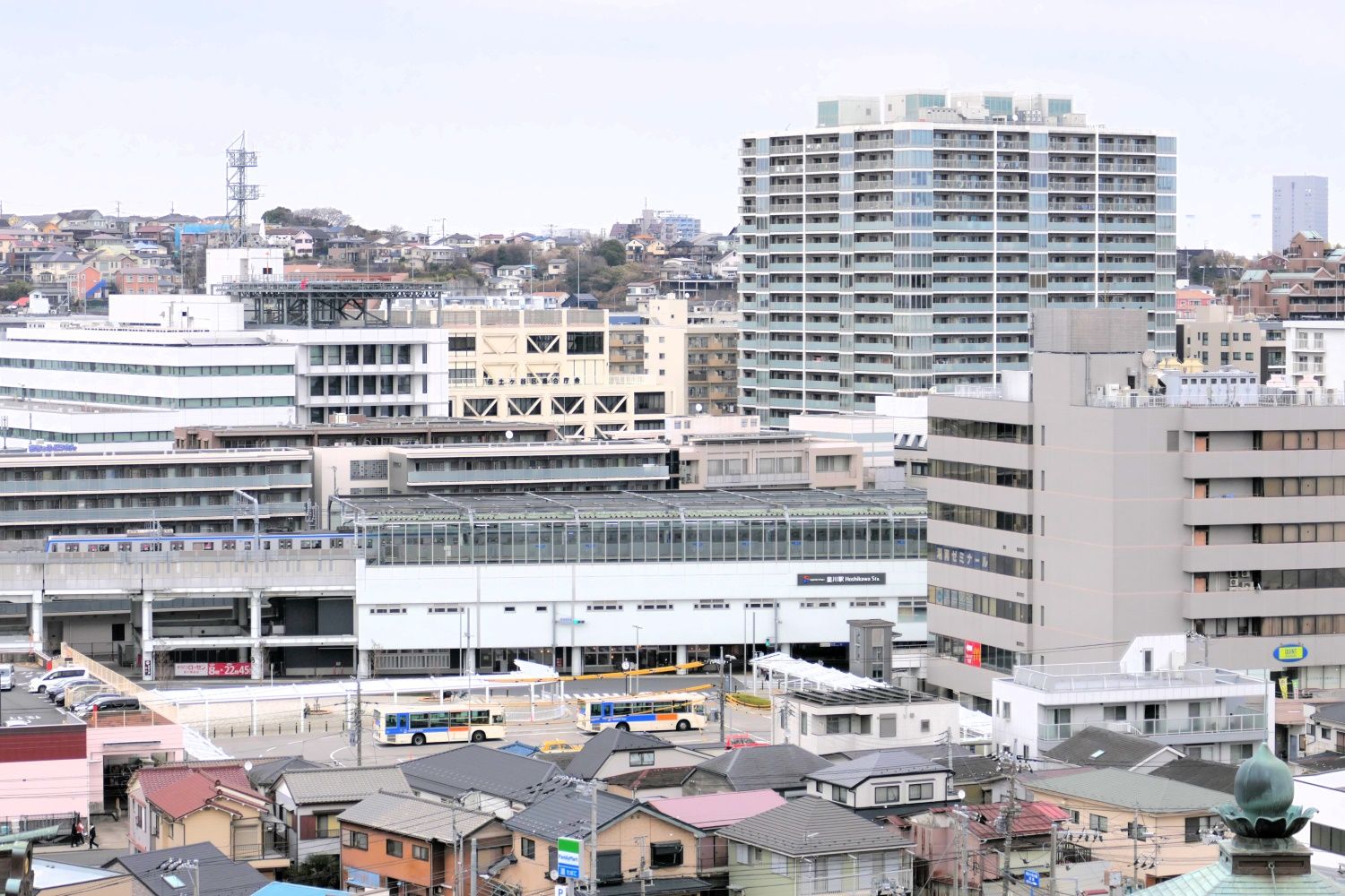 星川駅　遠景