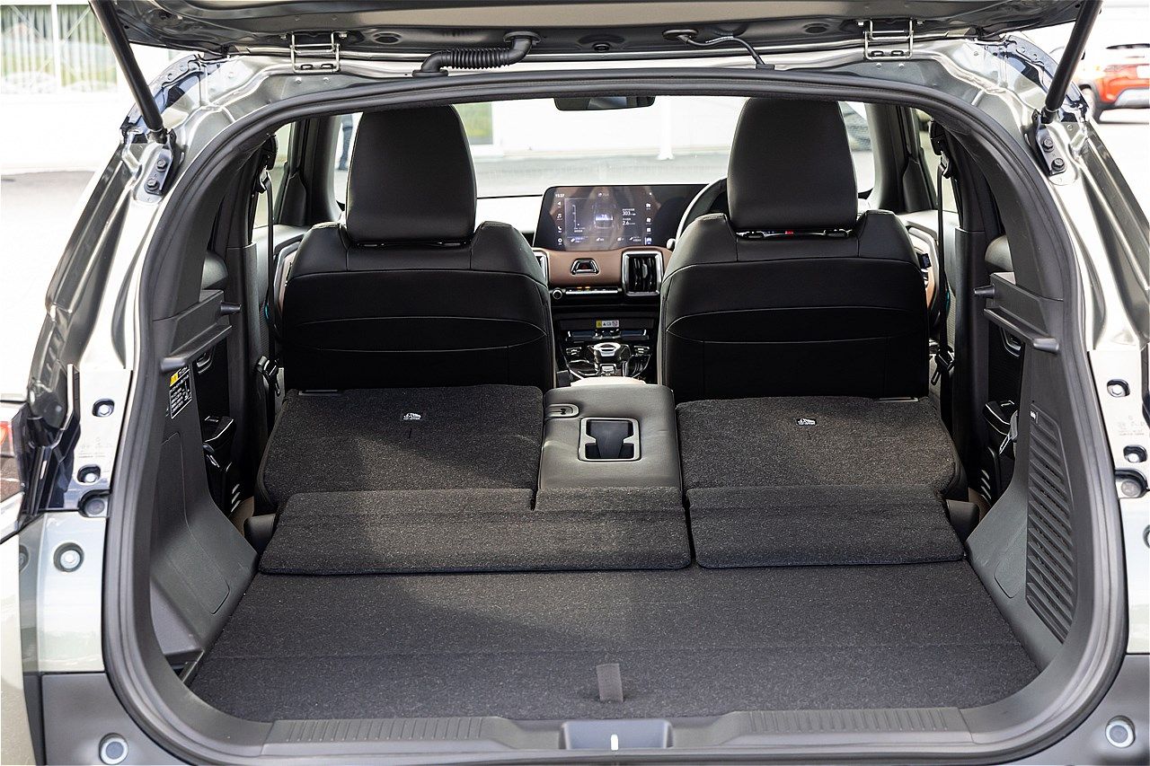 スズキの新型「eビターラ プロトタイプ」（写真：三木 宏章）