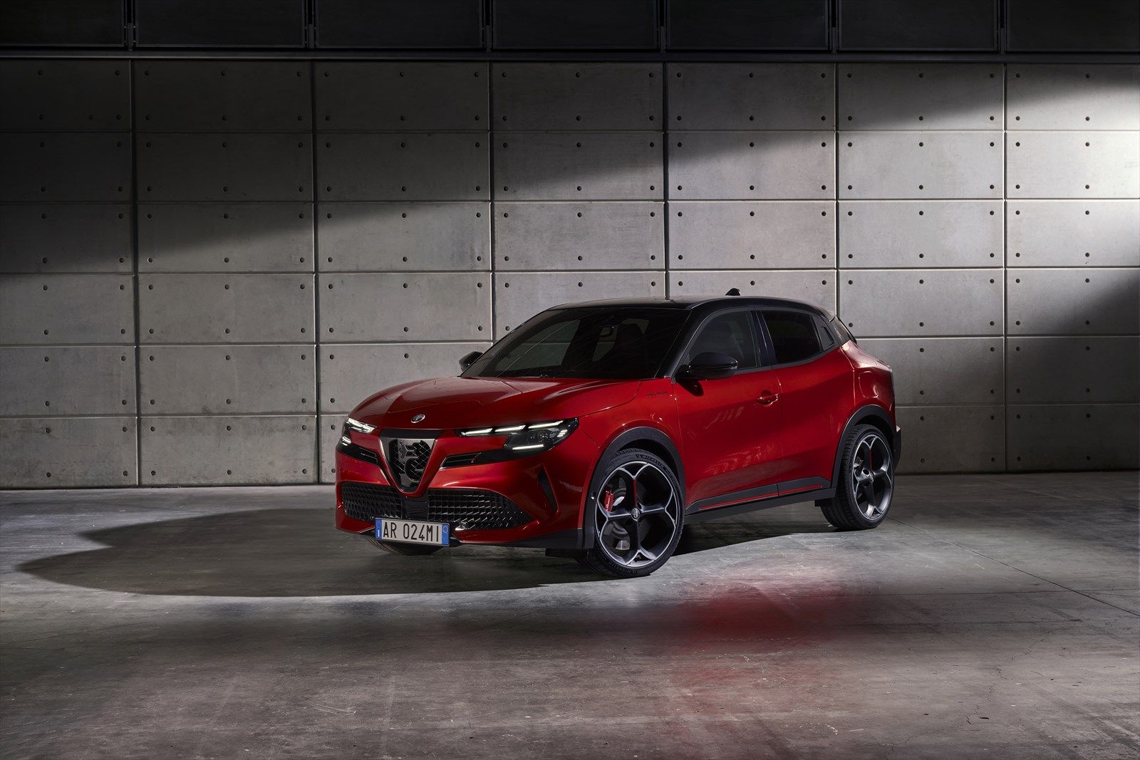 Alfa Romeo JUNIOR（写真：Stellantis）
