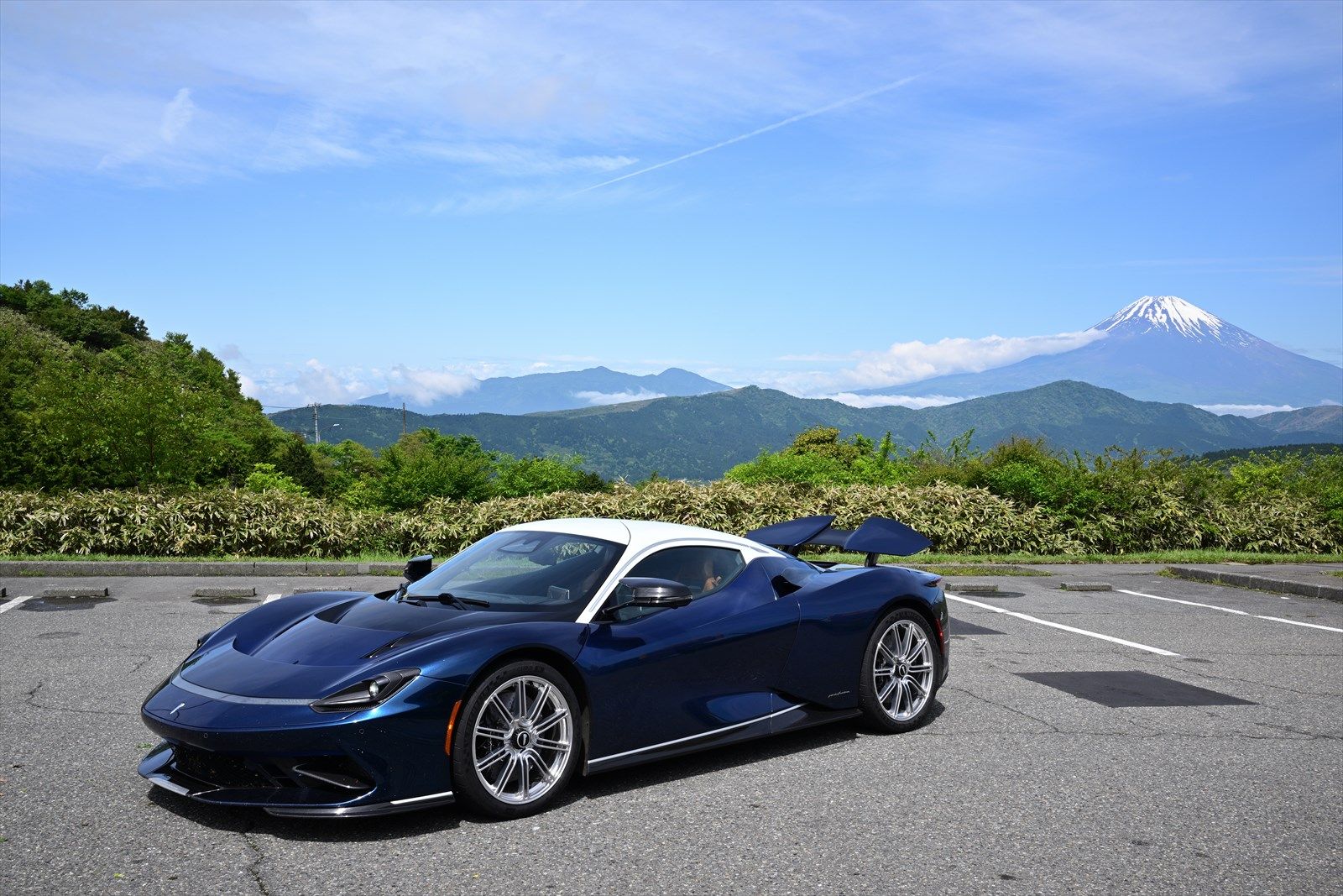 写真：Automobili Pininfarina