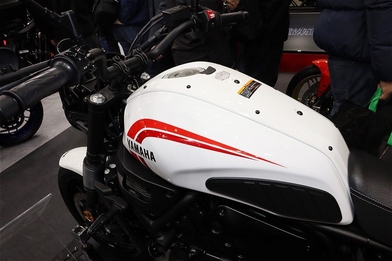 市販予定「XSR700」の新色（筆者撮影）