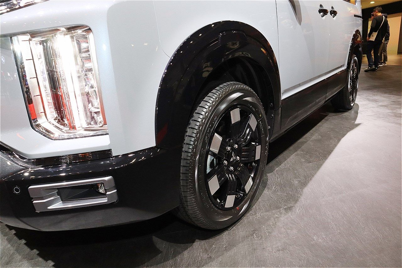 ジャパンモビリティショー2025に展示されていた三菱「デリカD:5」（筆者撮影）