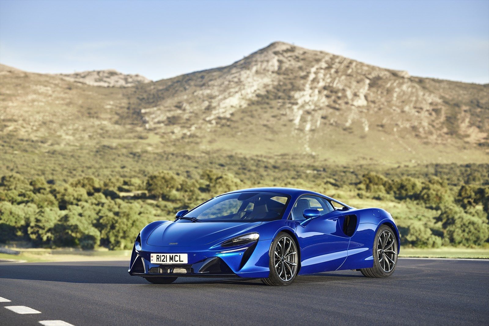 マクラーレン アルトゥーラ（写真：McLaren Automotive）