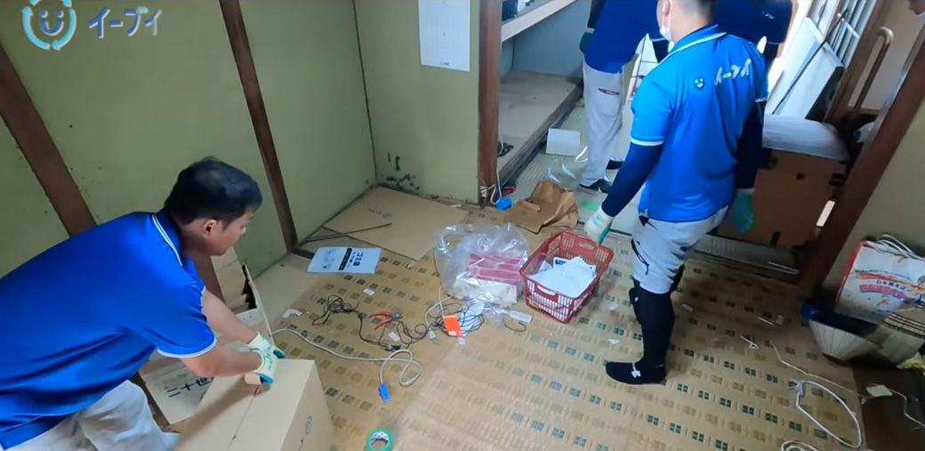 モノ屋敷