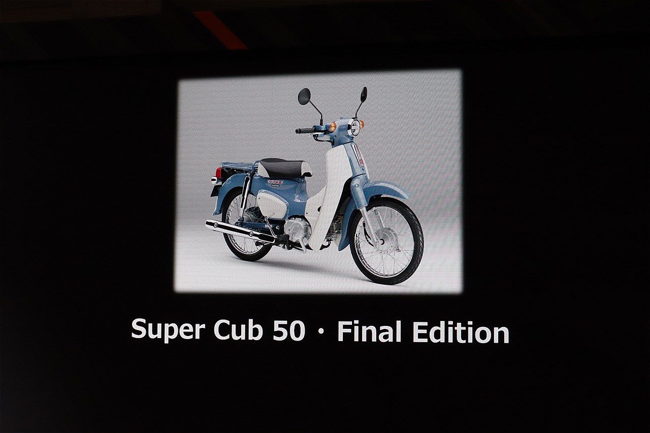 会場に展示されていたホンダ「スーパーカブ50ファイナルエディション」（筆者撮影）