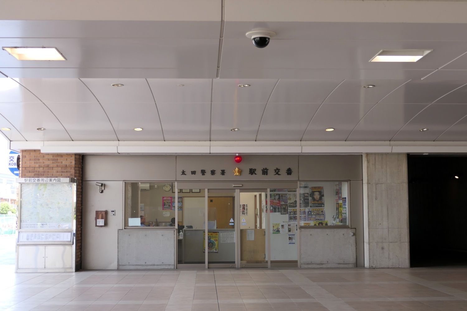 東武鉄道　太田駅　自由通路