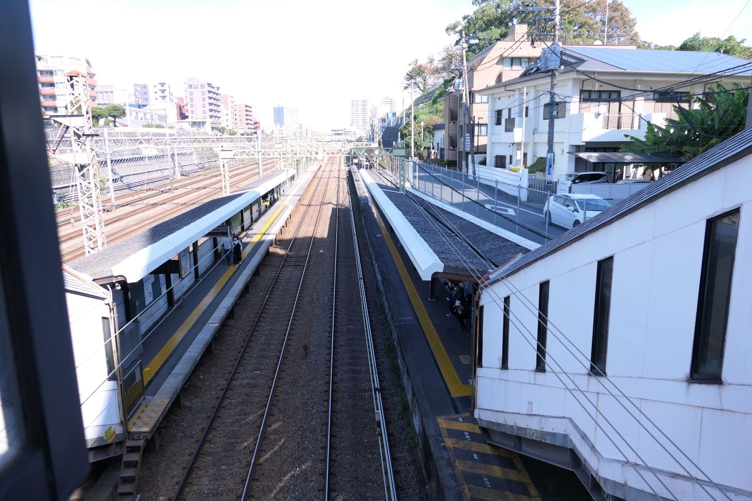 神奈川駅の通路