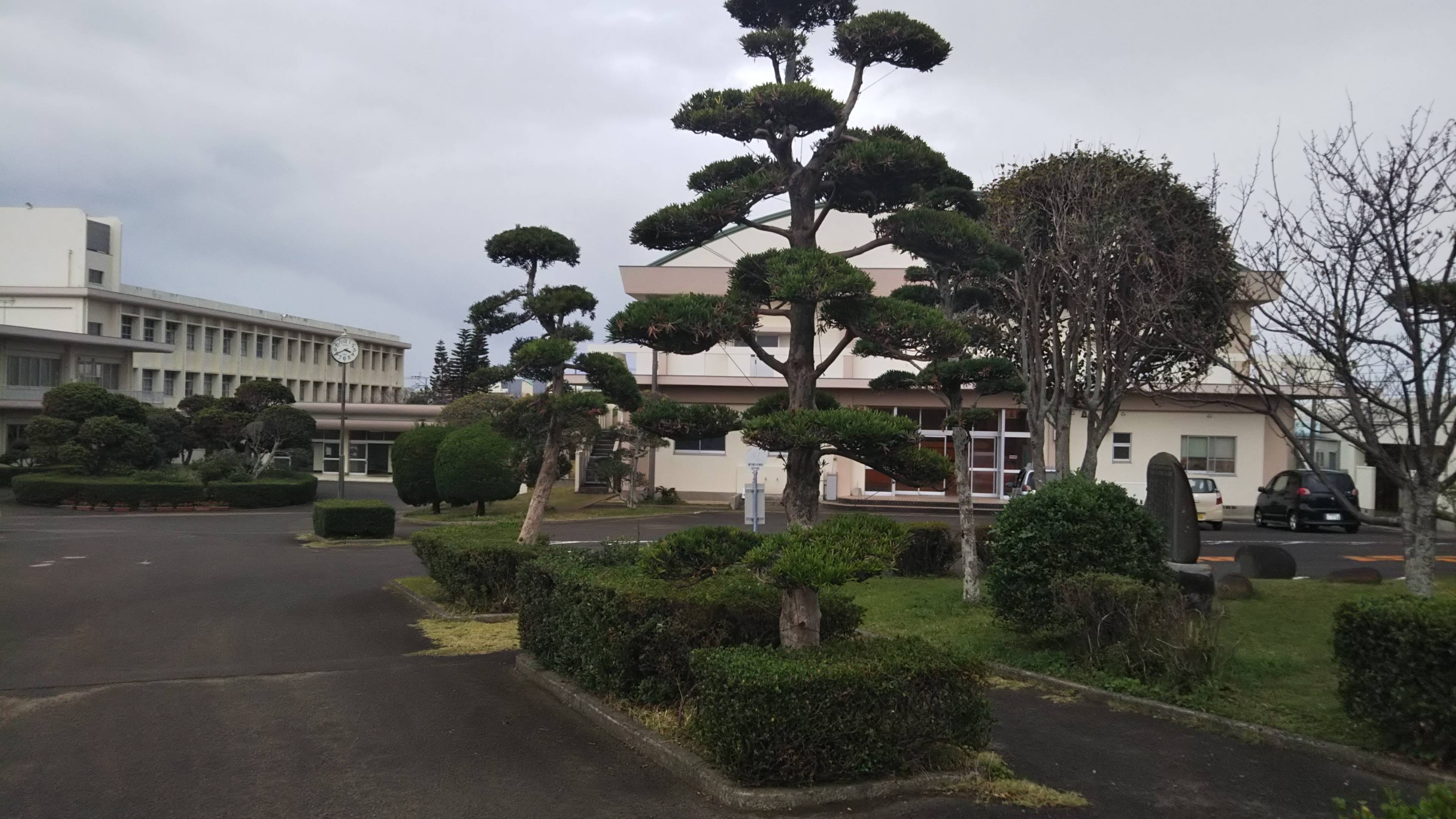 主人公が通った「中種子高校」の舞台となった「種子島中央高校」（筆者撮影）