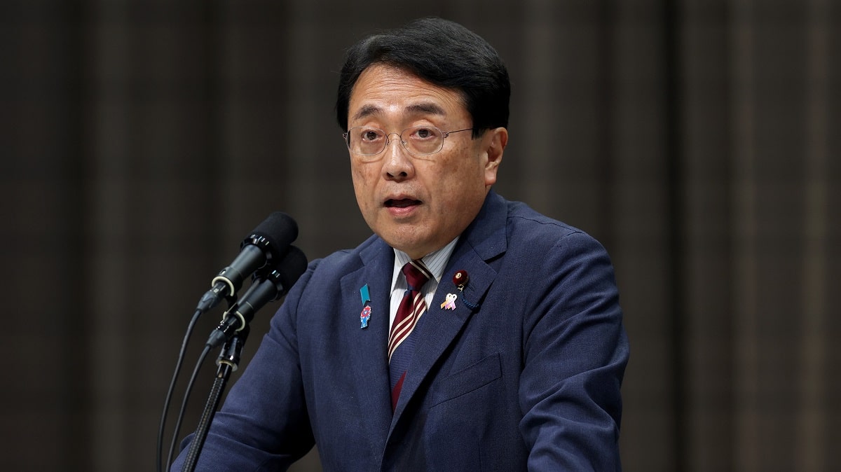赤沢亮正