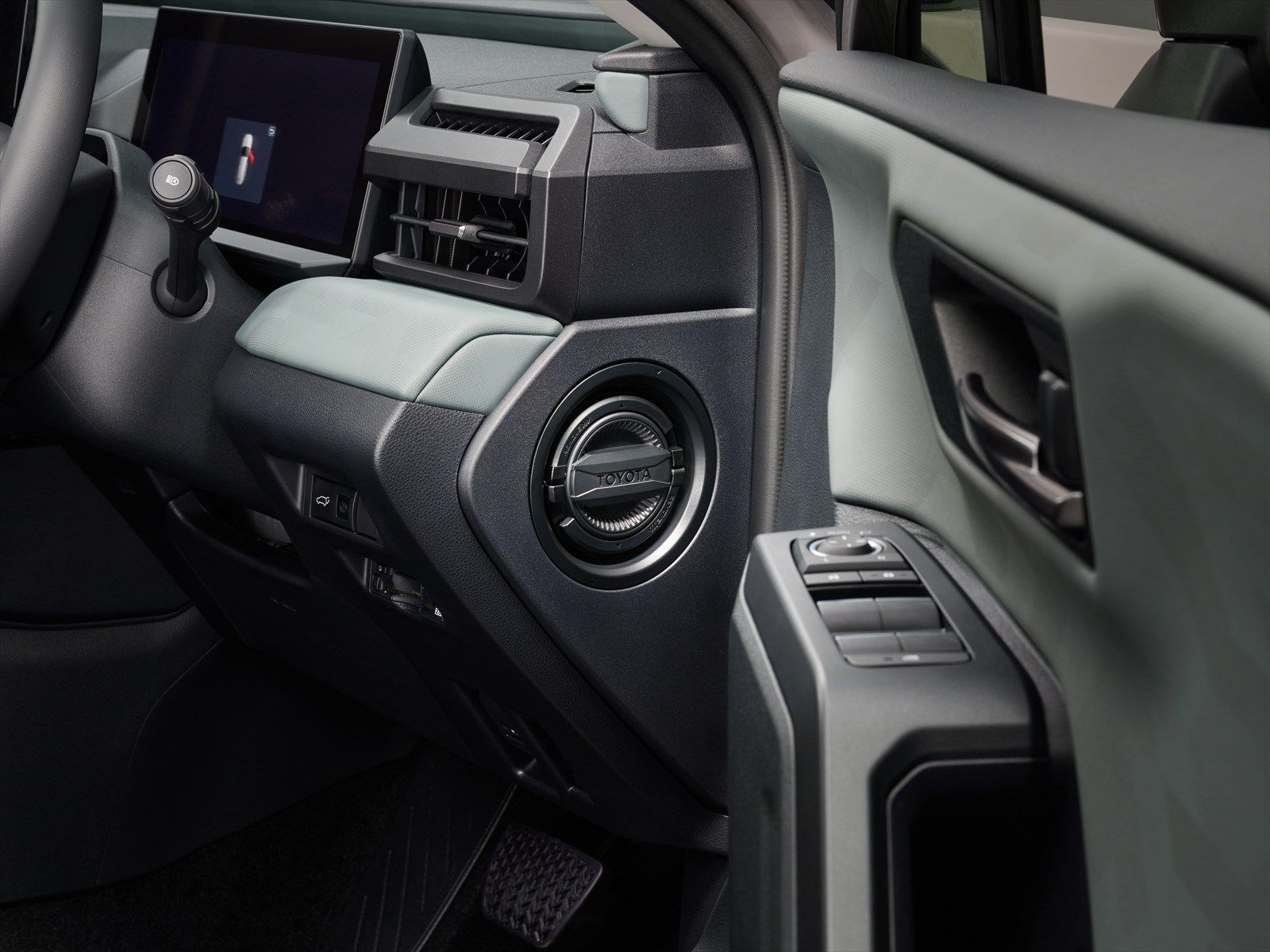 6代目トヨタ「RAV4」（写真：トヨタ自動車）