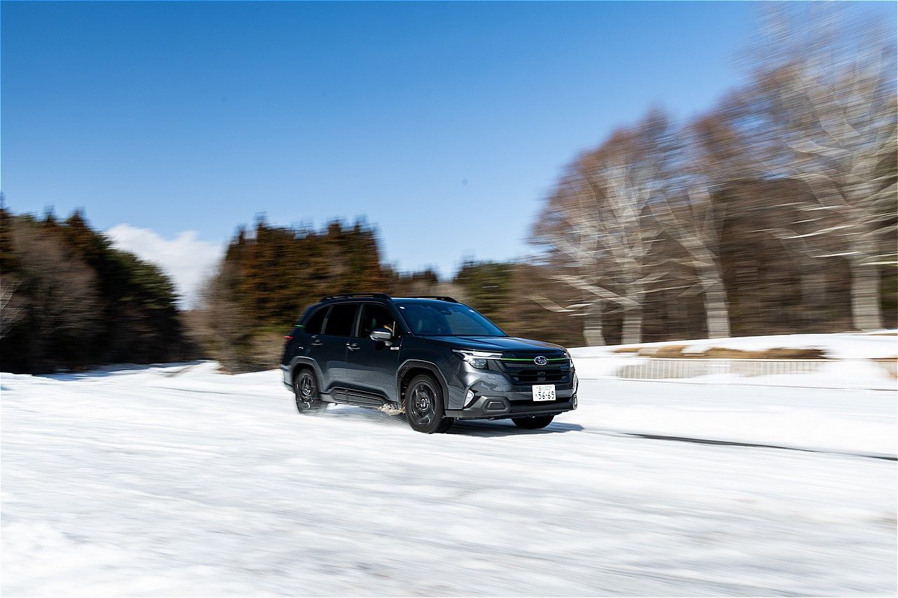 スバル「フォレスター」雪上試乗会の様子（写真：三木 宏章）