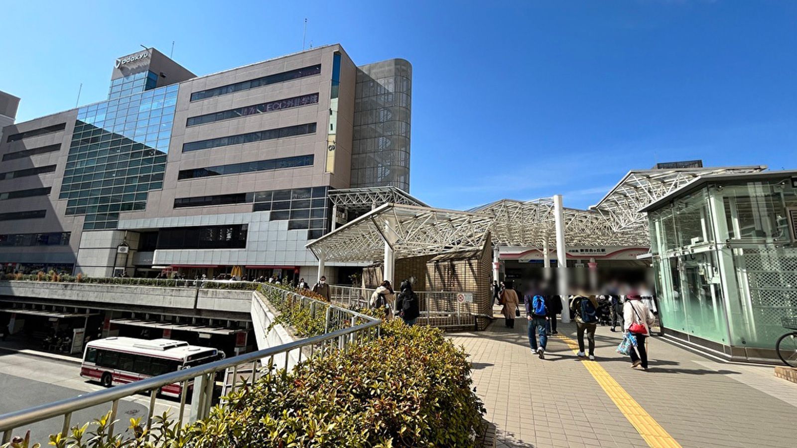 新百合ヶ丘駅前の様子（筆者撮影）