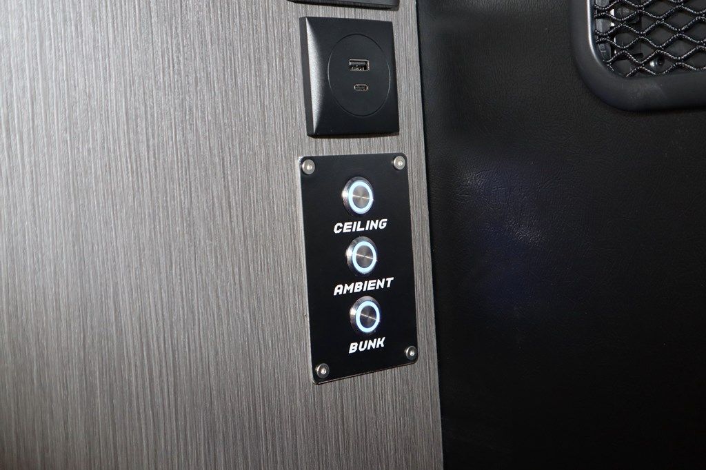 ダイレクトカーズの新作キャンピングカー「DN-75」（写真：筆者撮影）