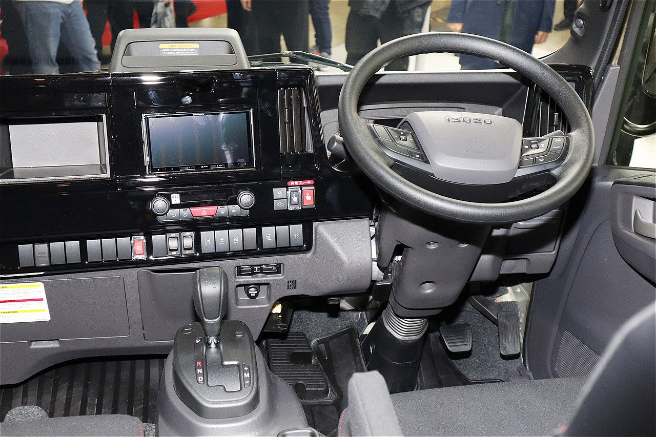 NTBの新作キャンピングカー「ジオローム」（写真：筆者撮影）