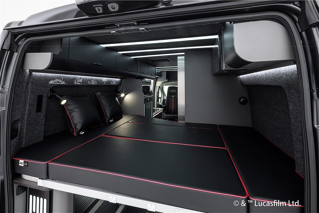 スター・ウォーズの世界観が広がるトイファクトリーのキャンピングカー「ダビンチ6.0＜スター・ウォーズ＞エディション」（写真：トイファクトリー）