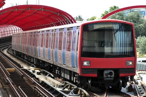 リスボンのメトロは4系統あるが、車両は4系統とも同じ（筆者撮影）