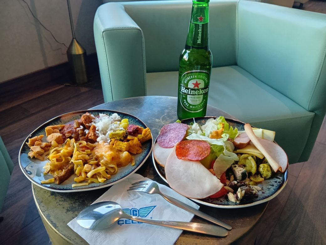 盛り方が下手くそ（筆者撮影）