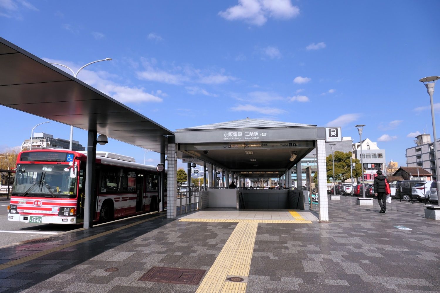 三条駅　バスターミナル