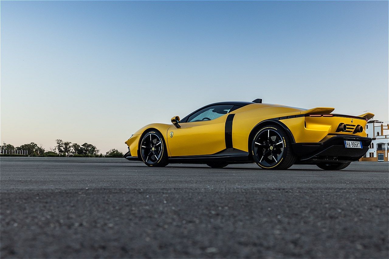 フェラーリの新型車「849テスタロッサ」（写真：Ferrari Japan）