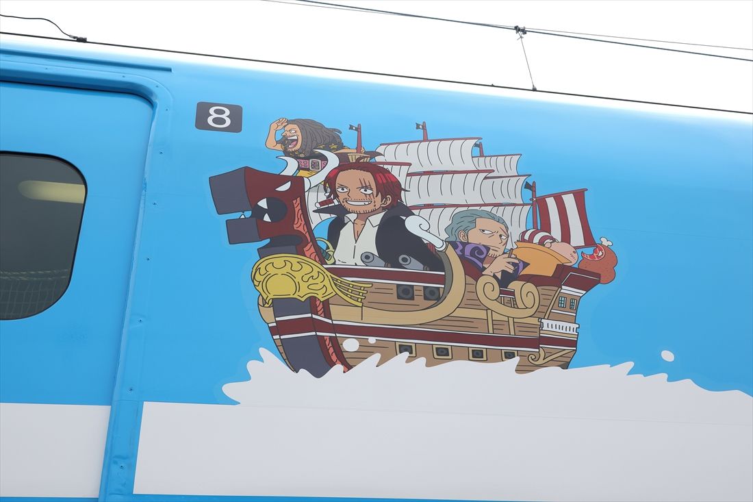 車両のあちこちにキャラクターのラッピングを施している（撮影：尾形文繁）