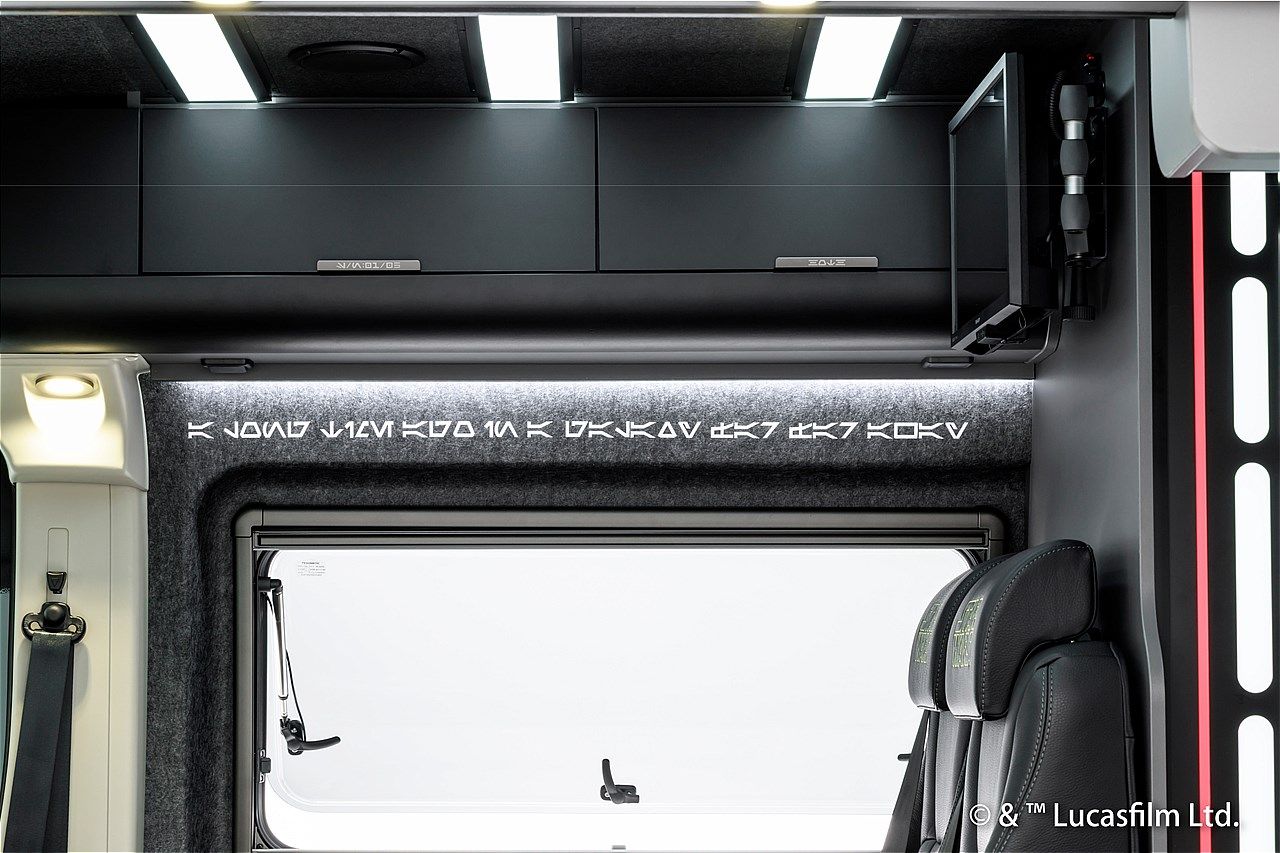 スター・ウォーズの世界観が広がるトイファクトリーのキャンピングカー「ダビンチ6.0＜スター・ウォーズ＞エディション」（写真：トイファクトリー）