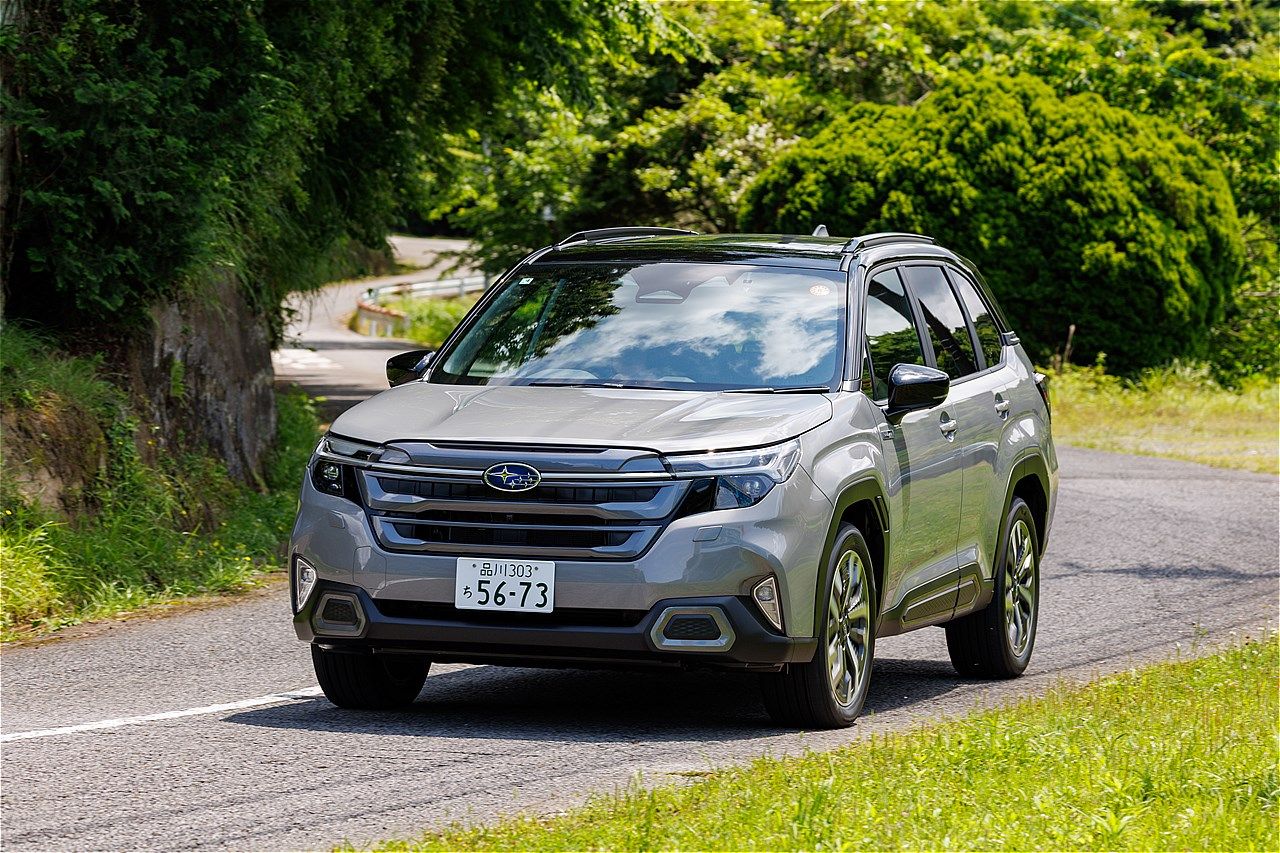スバル新型「フォレスター Premium EX」（写真：スバル）