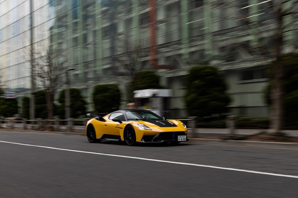 マセラティの最新モデル「GT2ストラダーレ」（写真：三木 宏章）