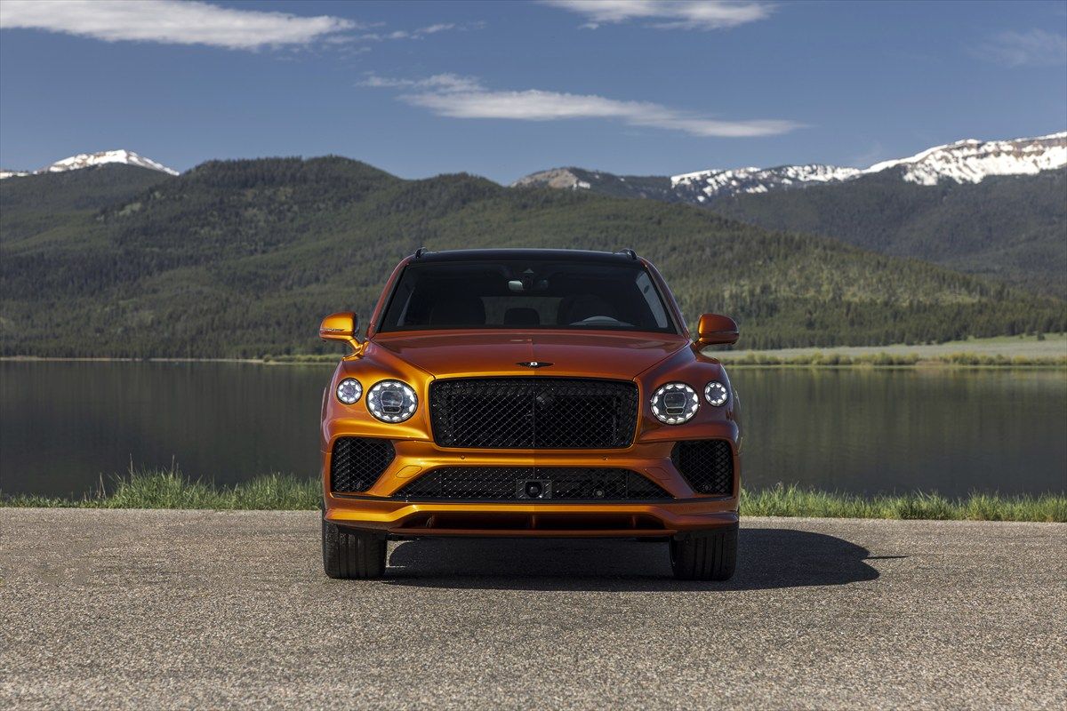 ベントレー ベンテイガ・スピード（写真：Bentley Motors）
