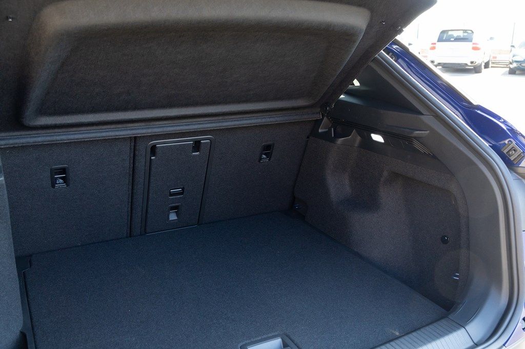 フォルクスワーゲン「ID.4」（写真：三木 宏章）