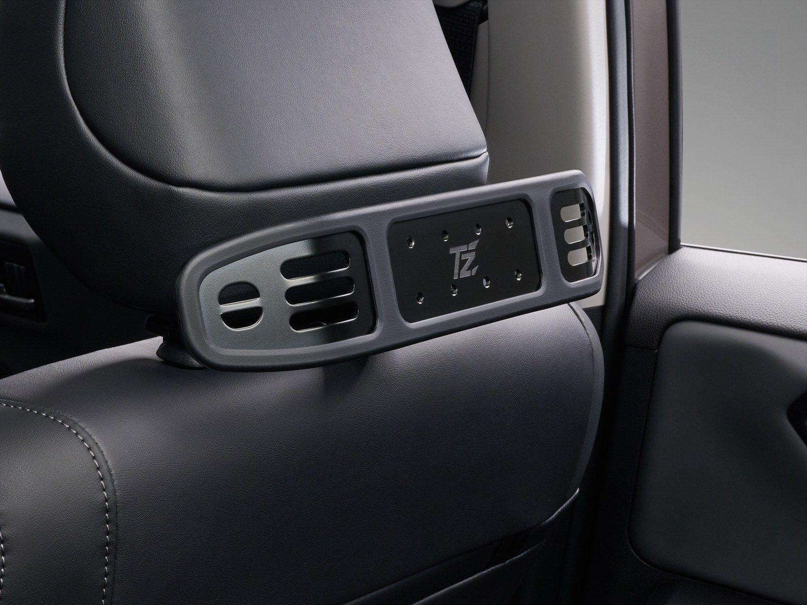 6代目トヨタ「RAV4」（写真：トヨタ自動車）