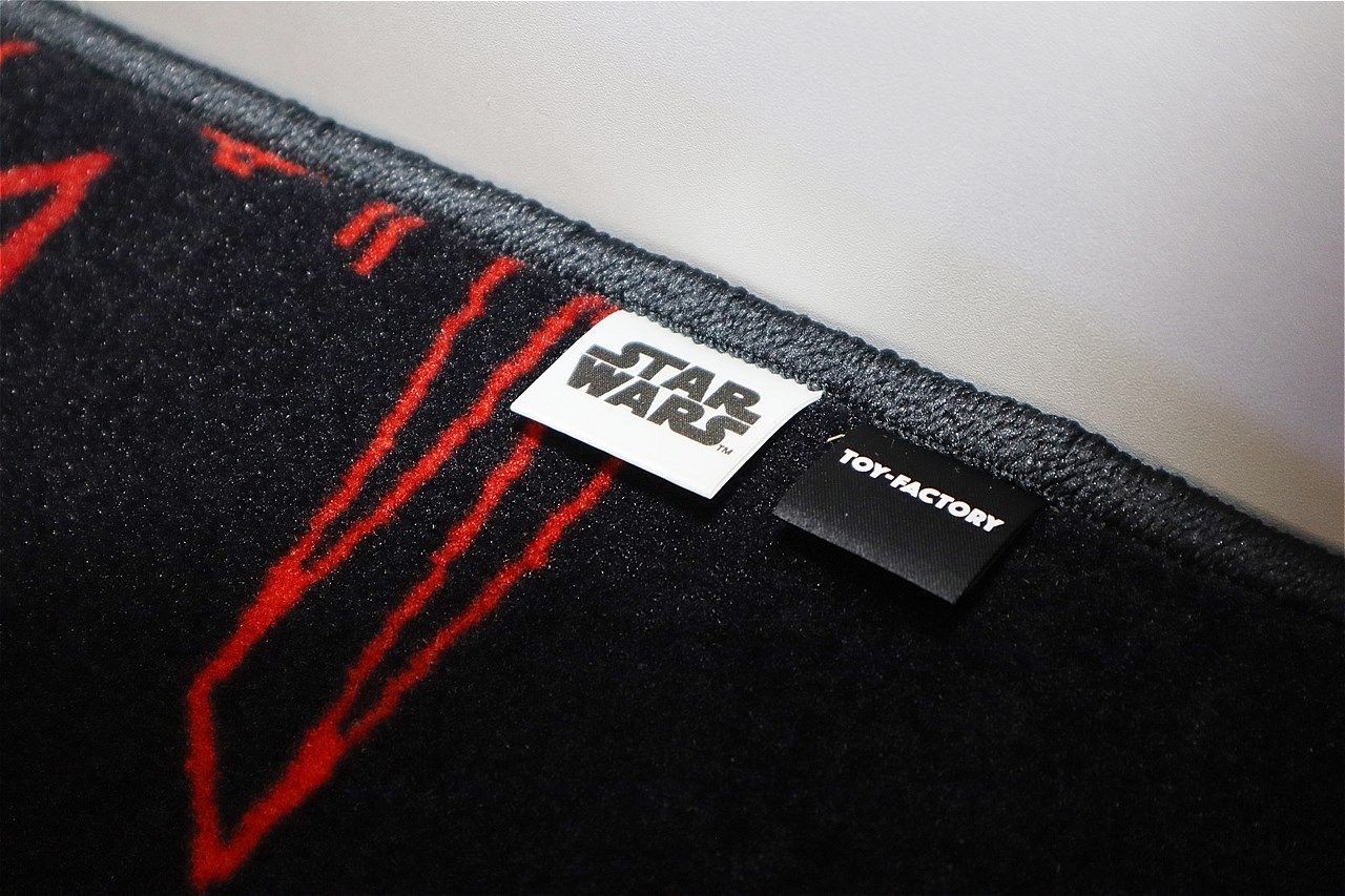 スター・ウォーズの世界観が広がるトイファクトリーのキャンピングカー「ダビンチ6.0＜スター・ウォーズ＞エディション」（筆者撮影）